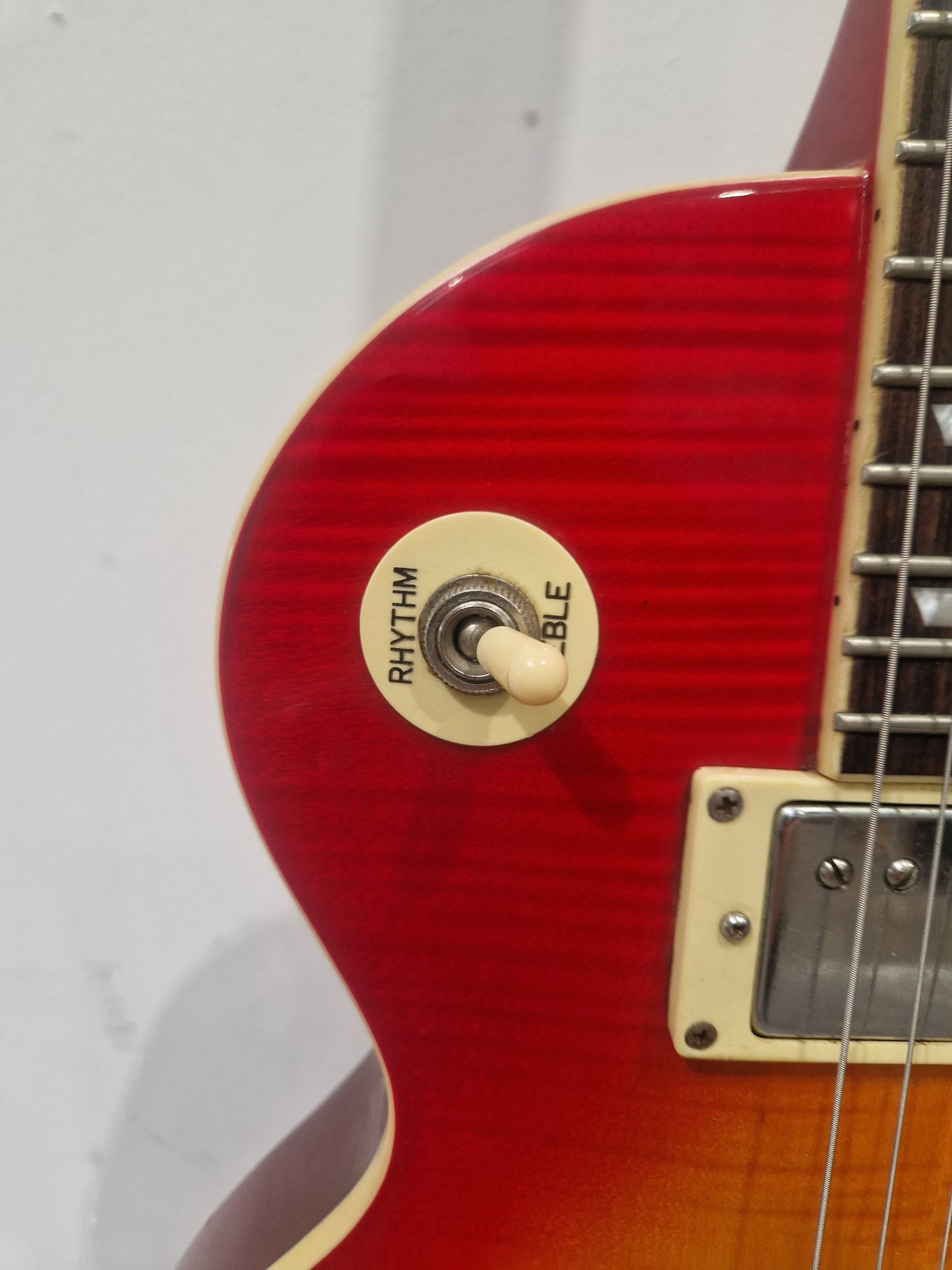 Epiphone Les Paul Standard Sunburst - Mahogany Body, Rosewood Fretboard - Good w/ Stagg soft case