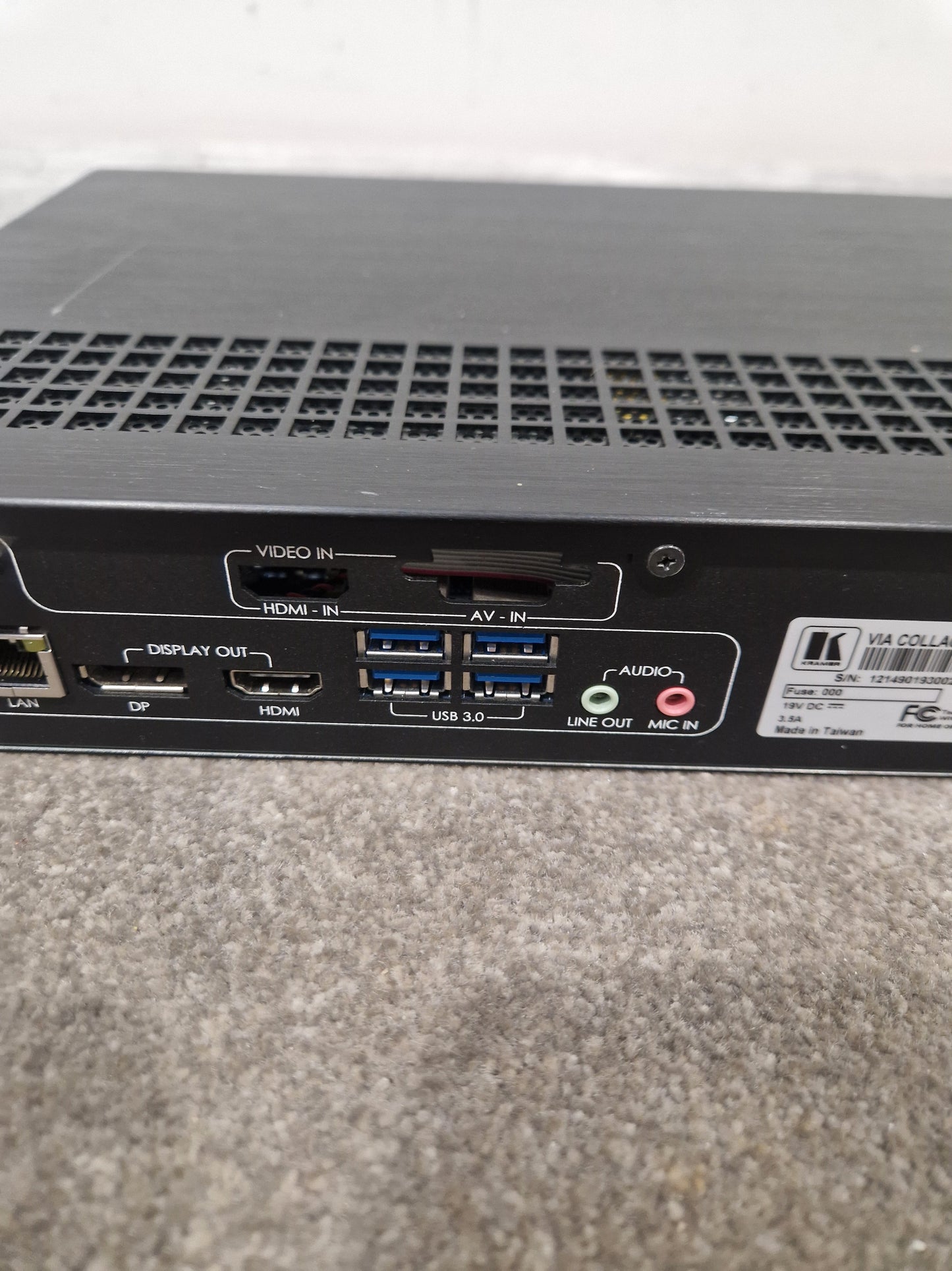 Kramer Via Collage Wireless Presentation Hub - Wireless Connectivity, Easy Setup - Very Good