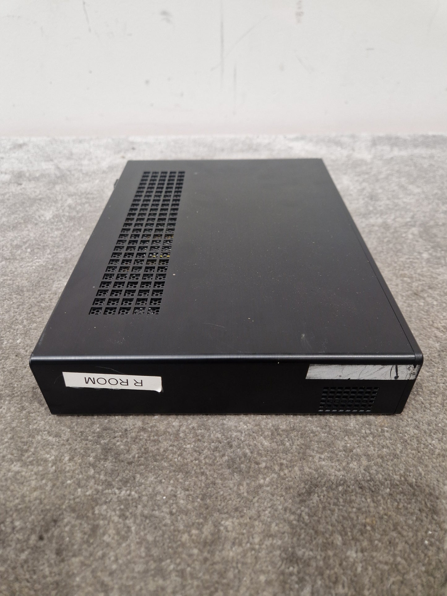 Kramer Via Collage Wireless Presentation Hub - Wireless Connectivity, Easy Setup - Very Good