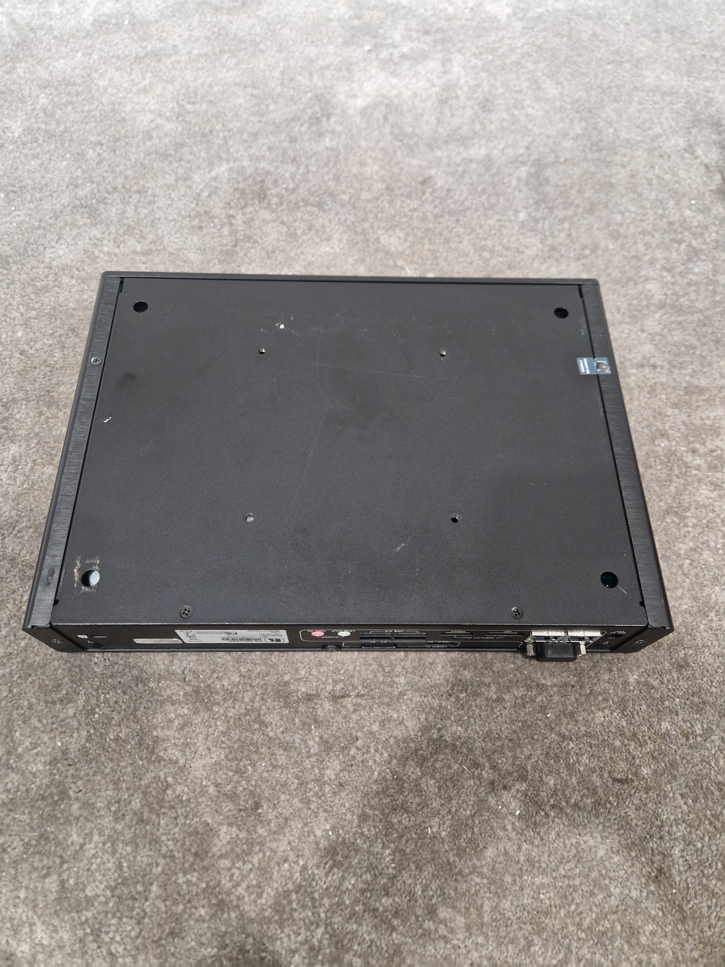 Kramer Via Collage Wireless Presentation Hub - Wireless Connectivity, Easy Setup - Very Good