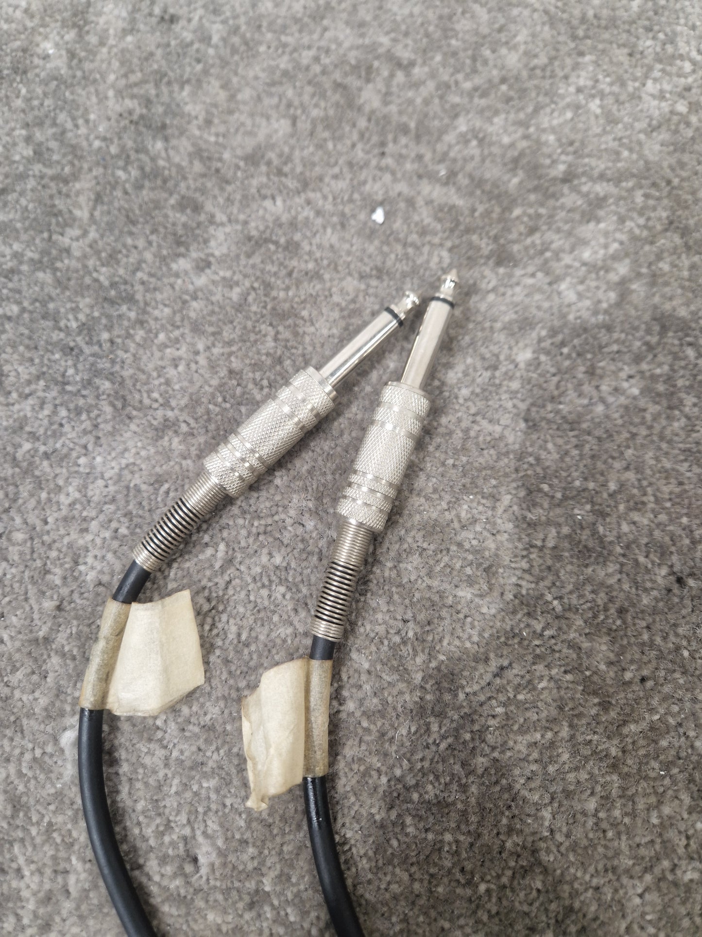 5ft Unbranded Guitar Cable - Durable, Reliable - Excellent