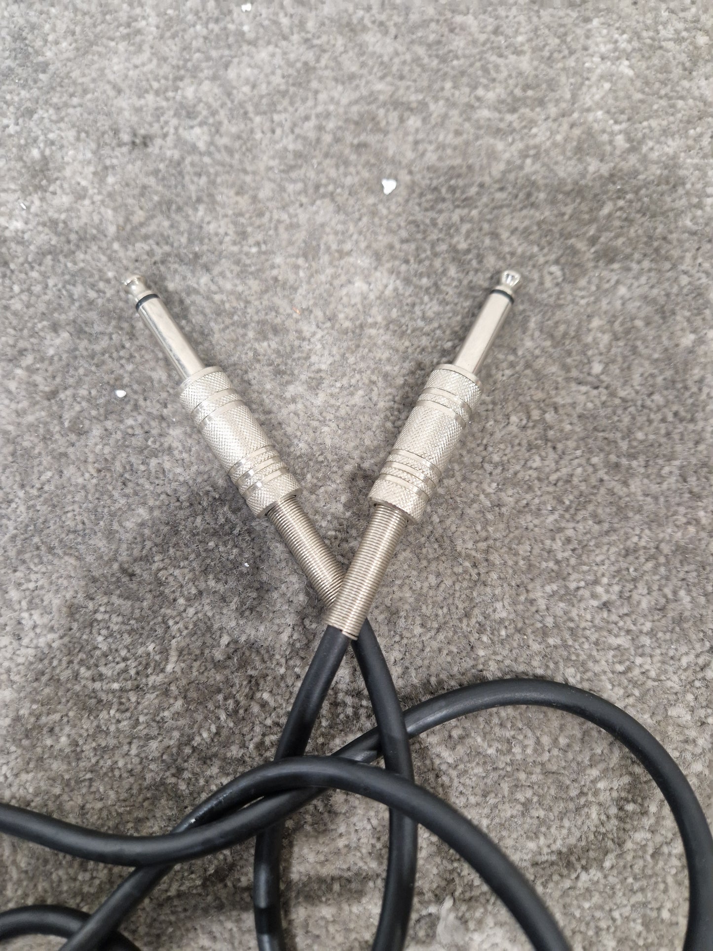 5ft Unbranded Guitar Cable - Durable, Reliable - Excellent