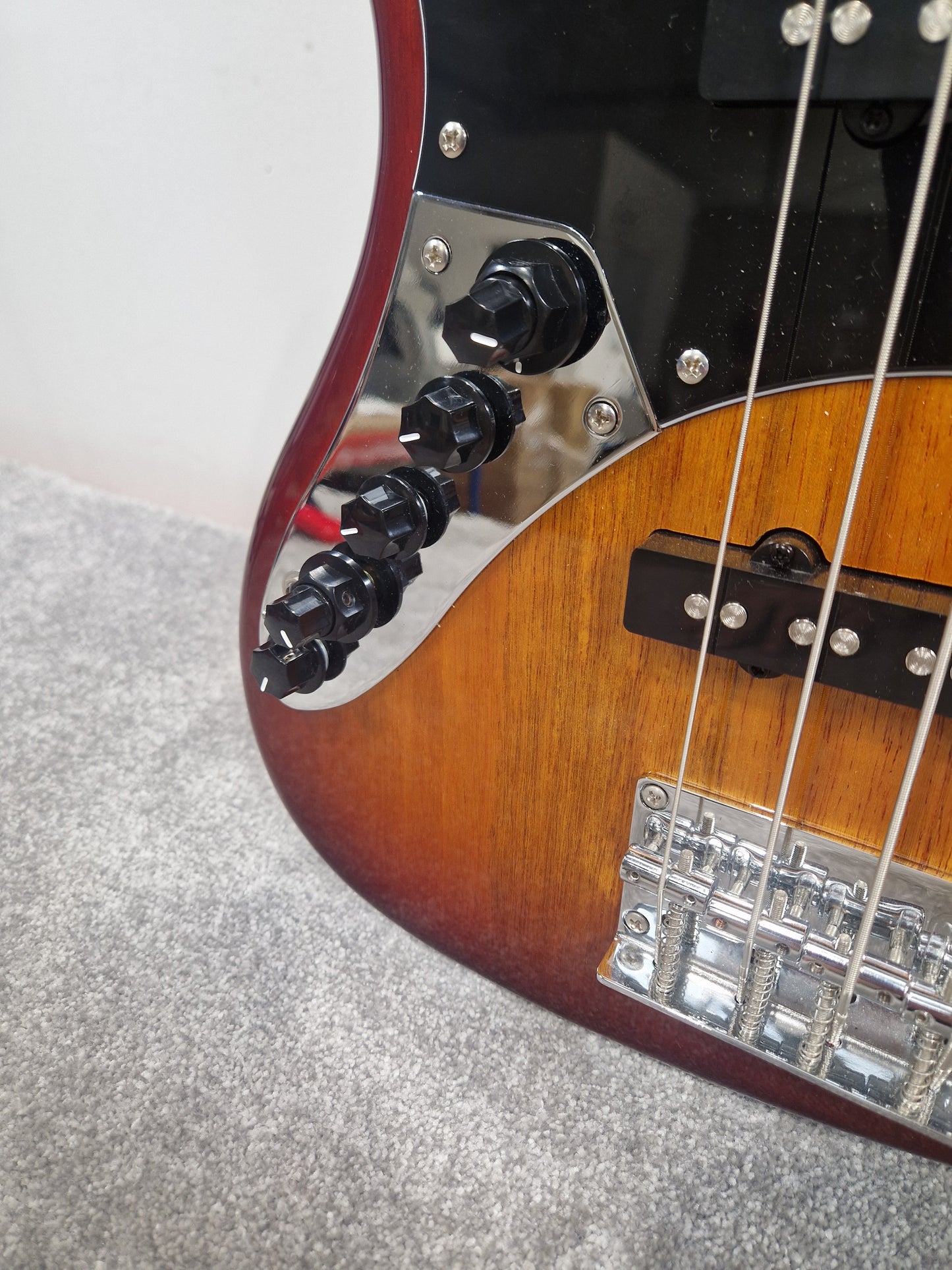 Sire Marcus Miller V3 Left Handed - 4-String Bass, Maple Neck - Excellent