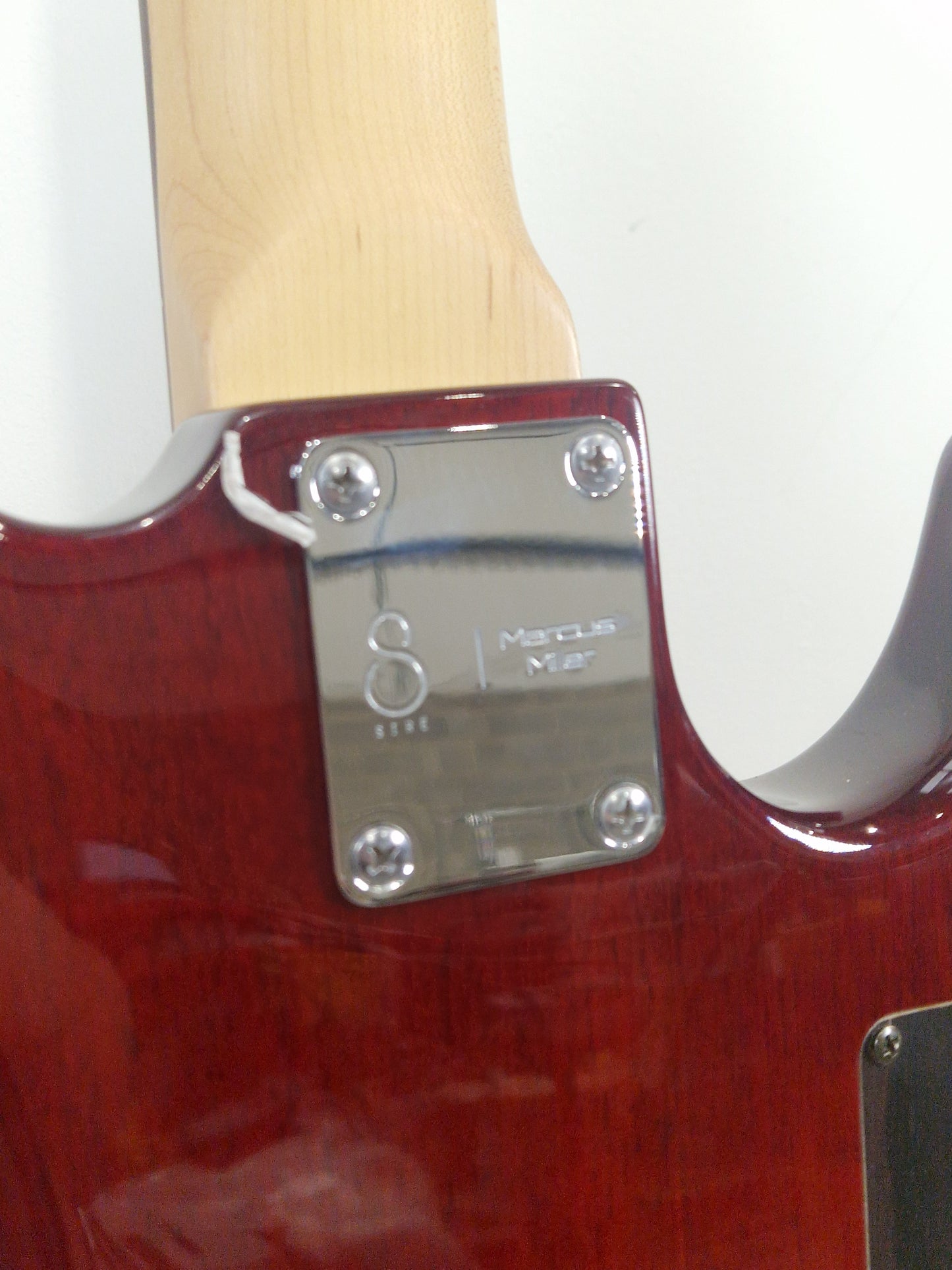 Sire Marcus Miller V3 Left Handed - 4-String Bass, Maple Neck - Excellent