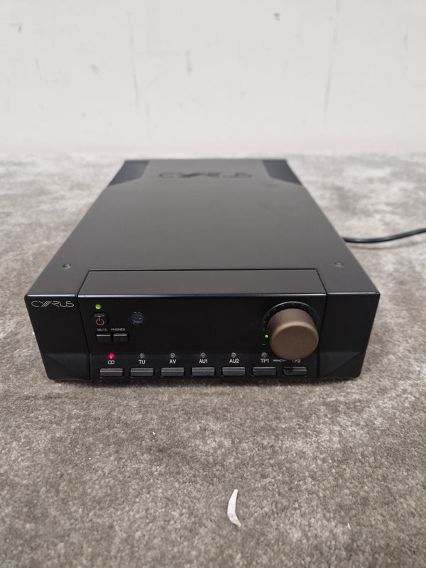 Cyrus 7 - High-Fidelity Amplifier - Excellent w/ Power Supply & Manuals