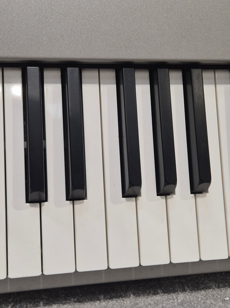 Yamaha Motif 8 Synth Keyboard - 88-Key Synthesizer - Very Good w/ Power Supply - Image 7