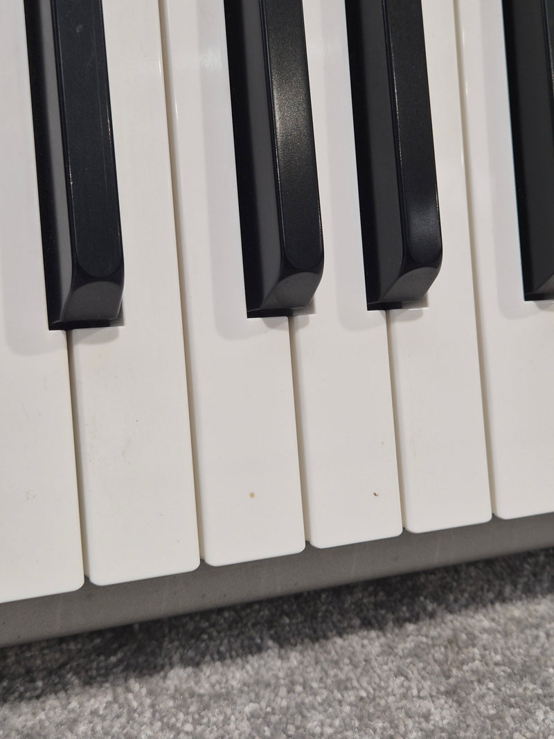 Yamaha Motif 8 Synth Keyboard - 88-Key Synthesizer - Very Good w/ Power Supply - Image 8