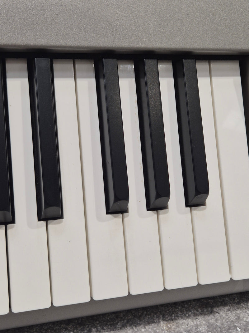 Yamaha Motif 8 Synth Keyboard - 88-Key Synthesizer - Very Good w/ Power Supply - Image 9