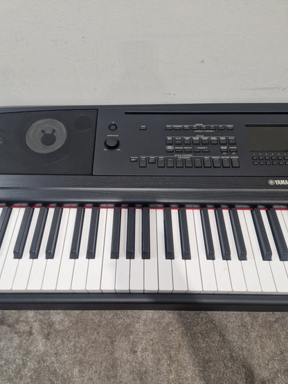 Yamaha Dgx 670 Keyboard - 88-Key Weighted Action, GHS Keyboard - Excellent w/ Original Box & Power Supply & Keyboard stand & seat