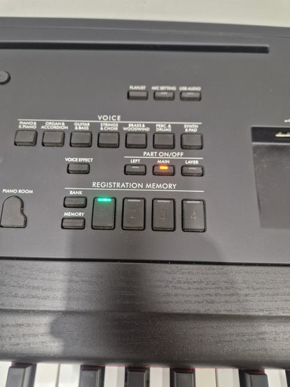 Yamaha Dgx 670 Keyboard - 88-Key Weighted Action, GHS Keyboard - Excellent w/ Original Box & Power Supply & Keyboard stand & seat