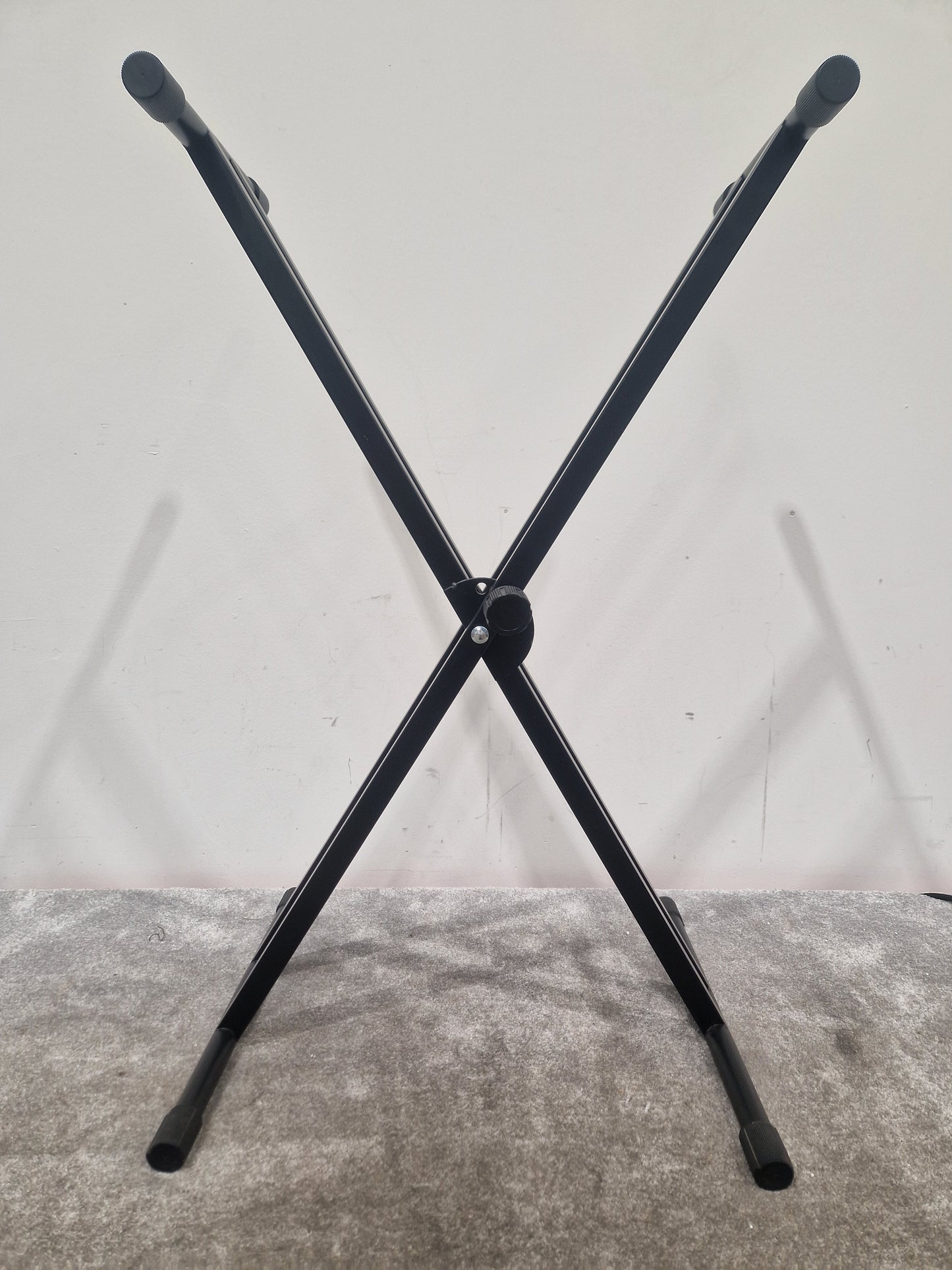 Yamaha Dgx 670 Keyboard - 88-Key Weighted Action, GHS Keyboard - Excellent w/ Original Box & Power Supply & Keyboard stand & seat