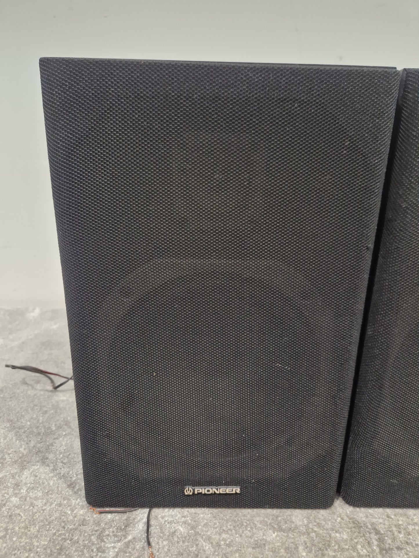 Pair of Pioneer Hi-fi Speakers - High Fidelity Audio, Excellent Sound Quality - Excellent