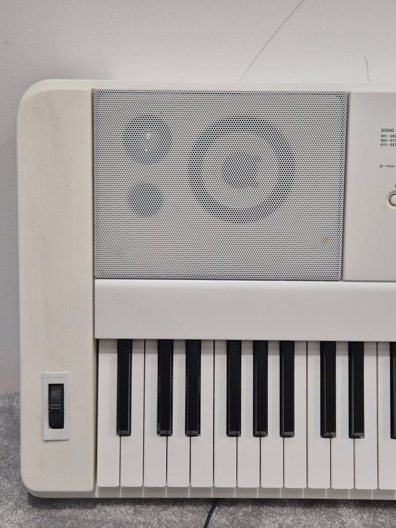Yamaha DGX660 Keyboard - 88 Weighted Keys - Fair w/ Power Supply - Image 6