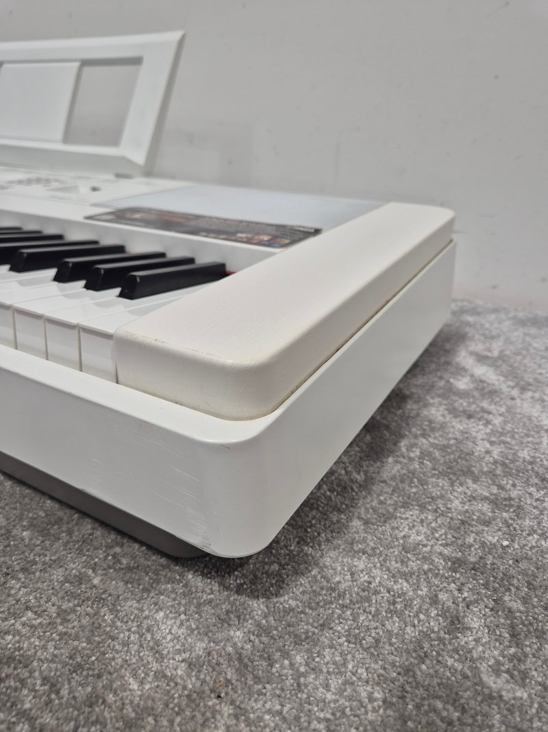 Yamaha DGX660 Keyboard - 88 Weighted Keys - Fair w/ Power Supply - Image 8