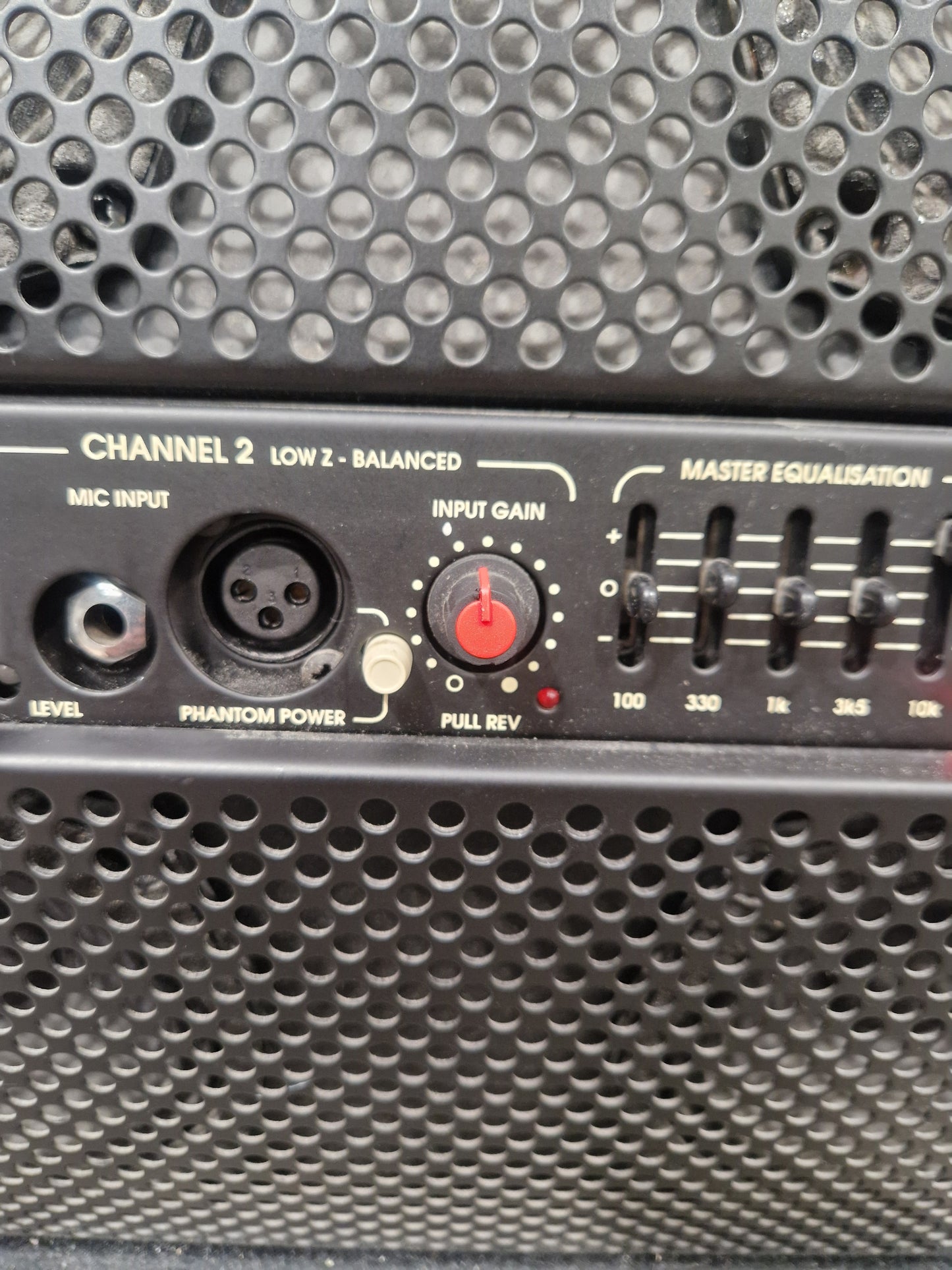 Trace Acoustic TA100R Amplifier - 2 Channels - Good w/ Power Supply
