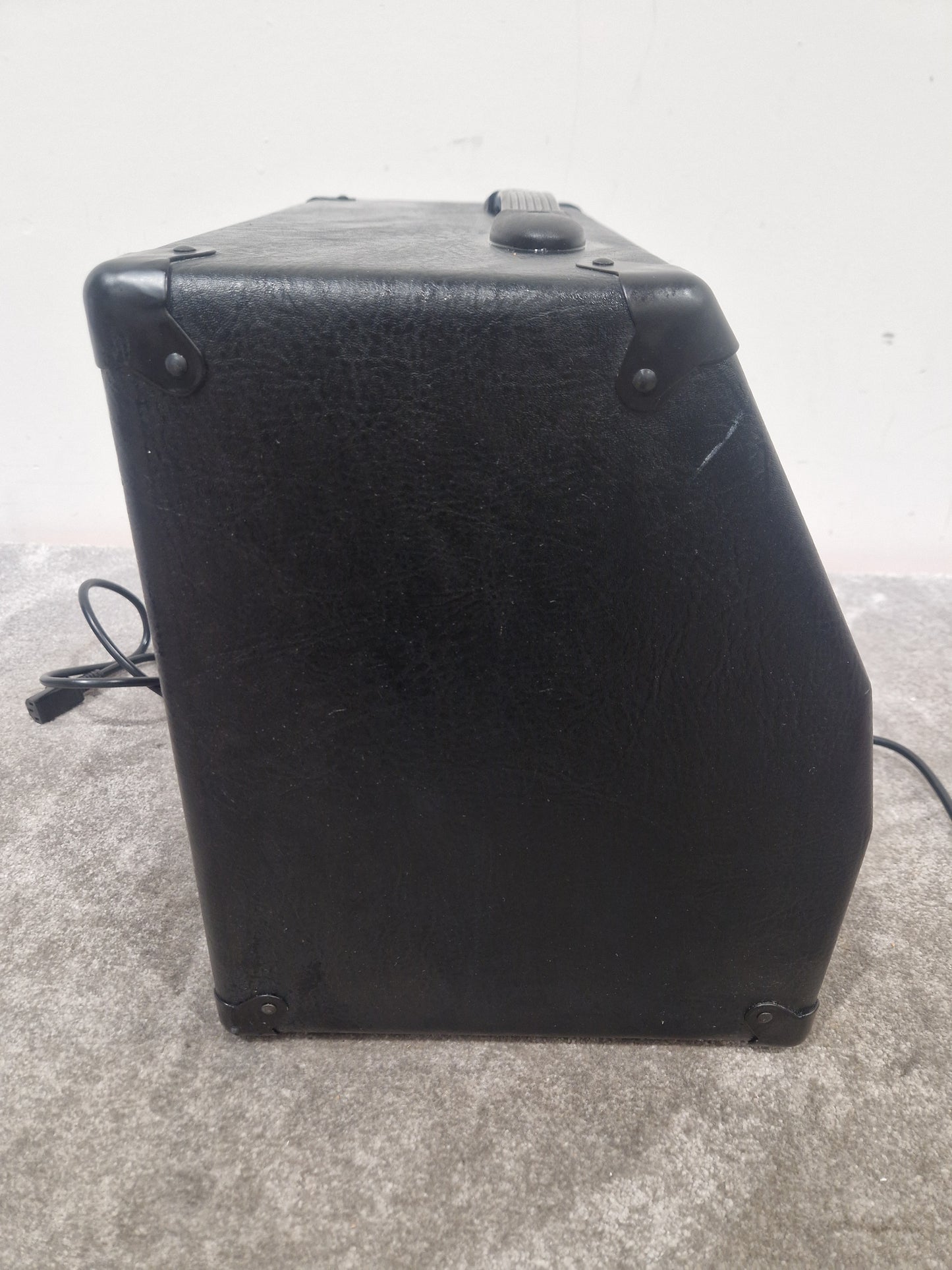 Trace Acoustic TA100R Amplifier - 2 Channels - Good w/ Power Supply