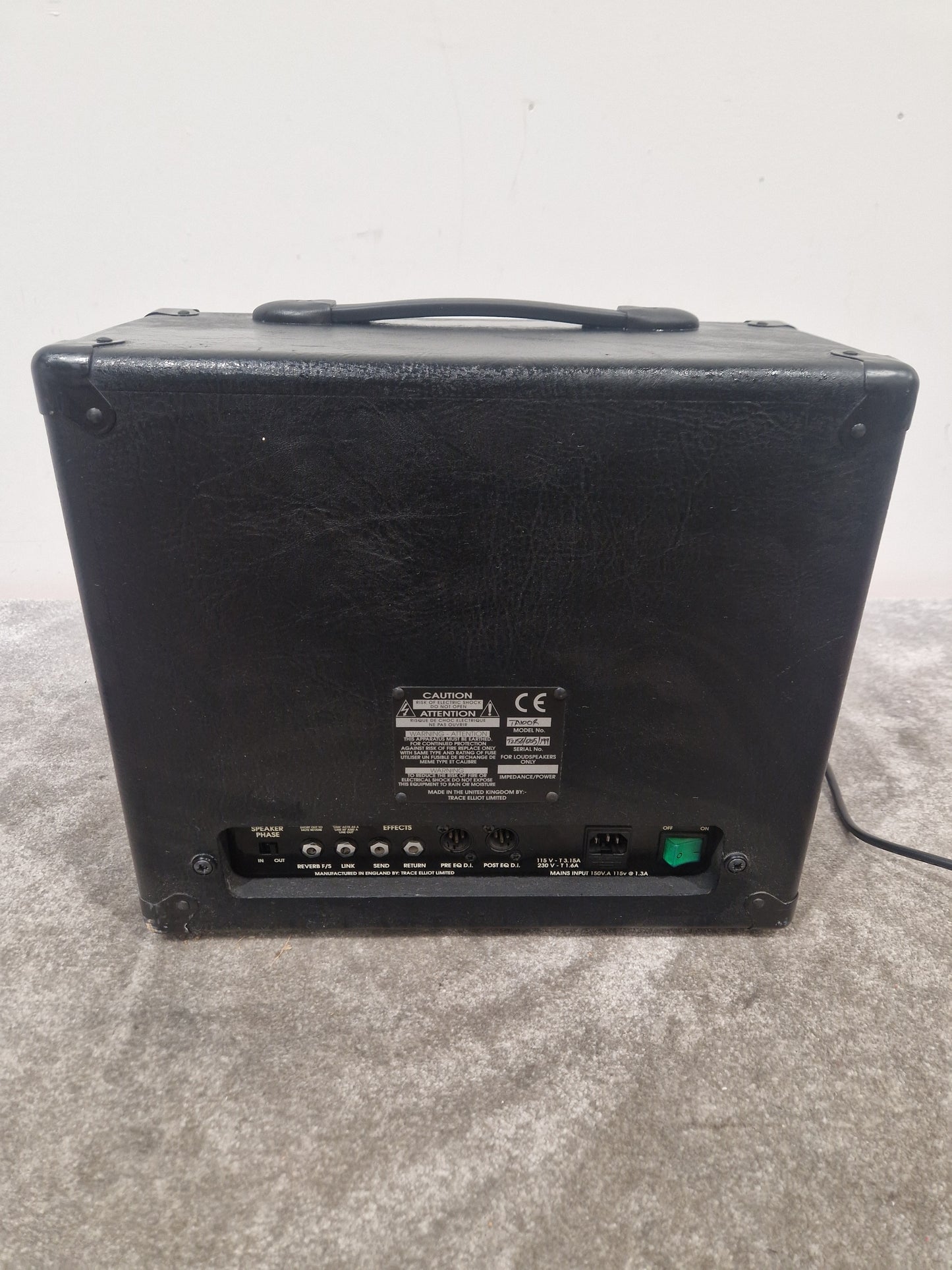 Trace Acoustic TA100R Amplifier - 2 Channels - Good w/ Power Supply