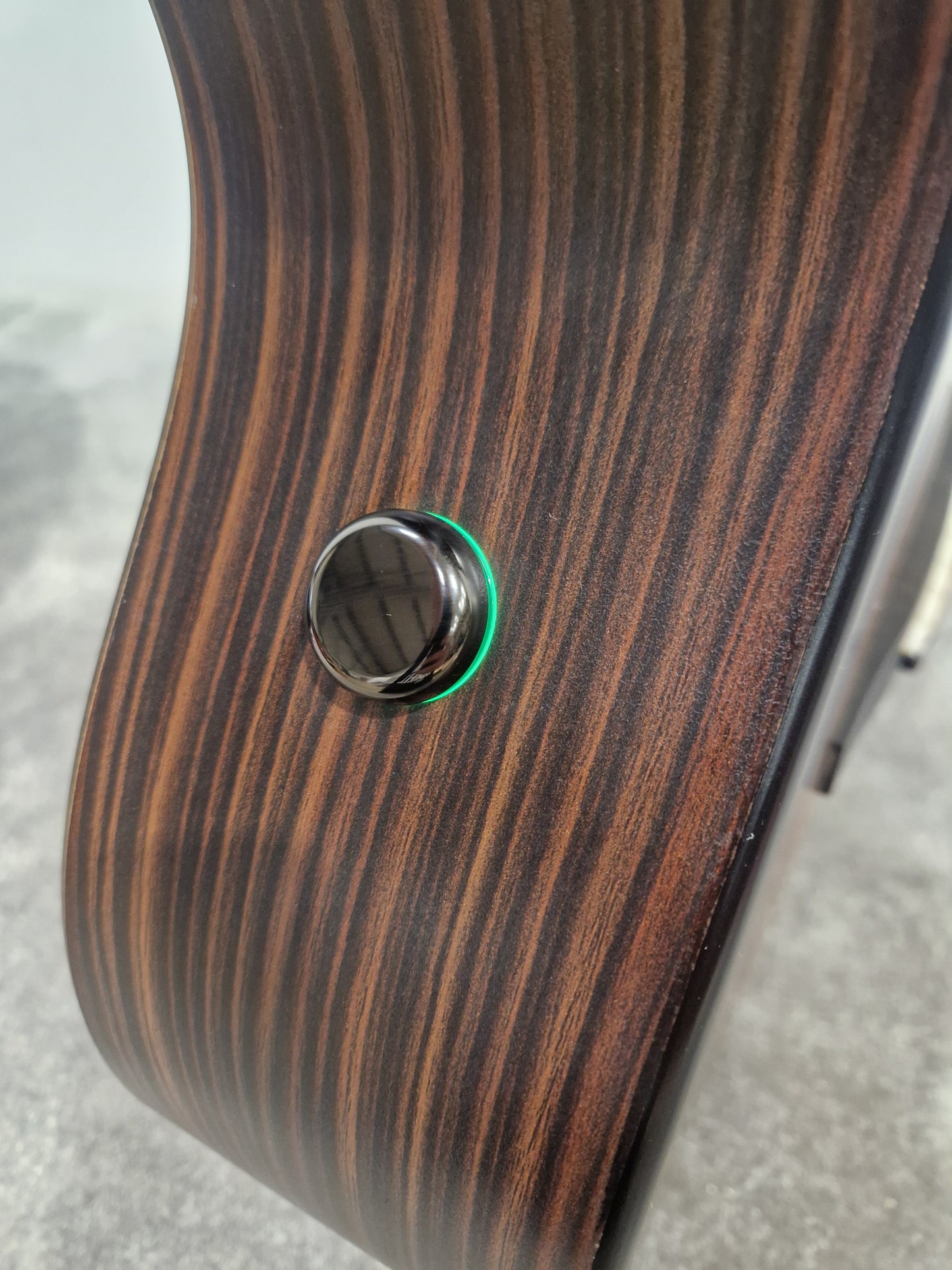 Enya Ea-x1 Pro Acoustic Guitar - Solid Mahogany Top, EQ System - Excellent w/ Manuals & Soft Case & Guitar Accessories
