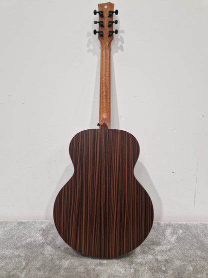 Enya Ea-x1-pro Acoustic Guitar - Carbon Fiber Construction, Travel-Friendly - Excellent w/ Manuals & Soft Case & Guitar acessories