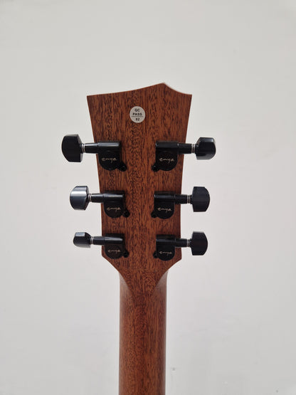 Enya Ea-x1-pro Acoustic Guitar - Carbon Fiber Construction, Travel-Friendly - Excellent w/ Manuals & Soft Case & Guitar acessories