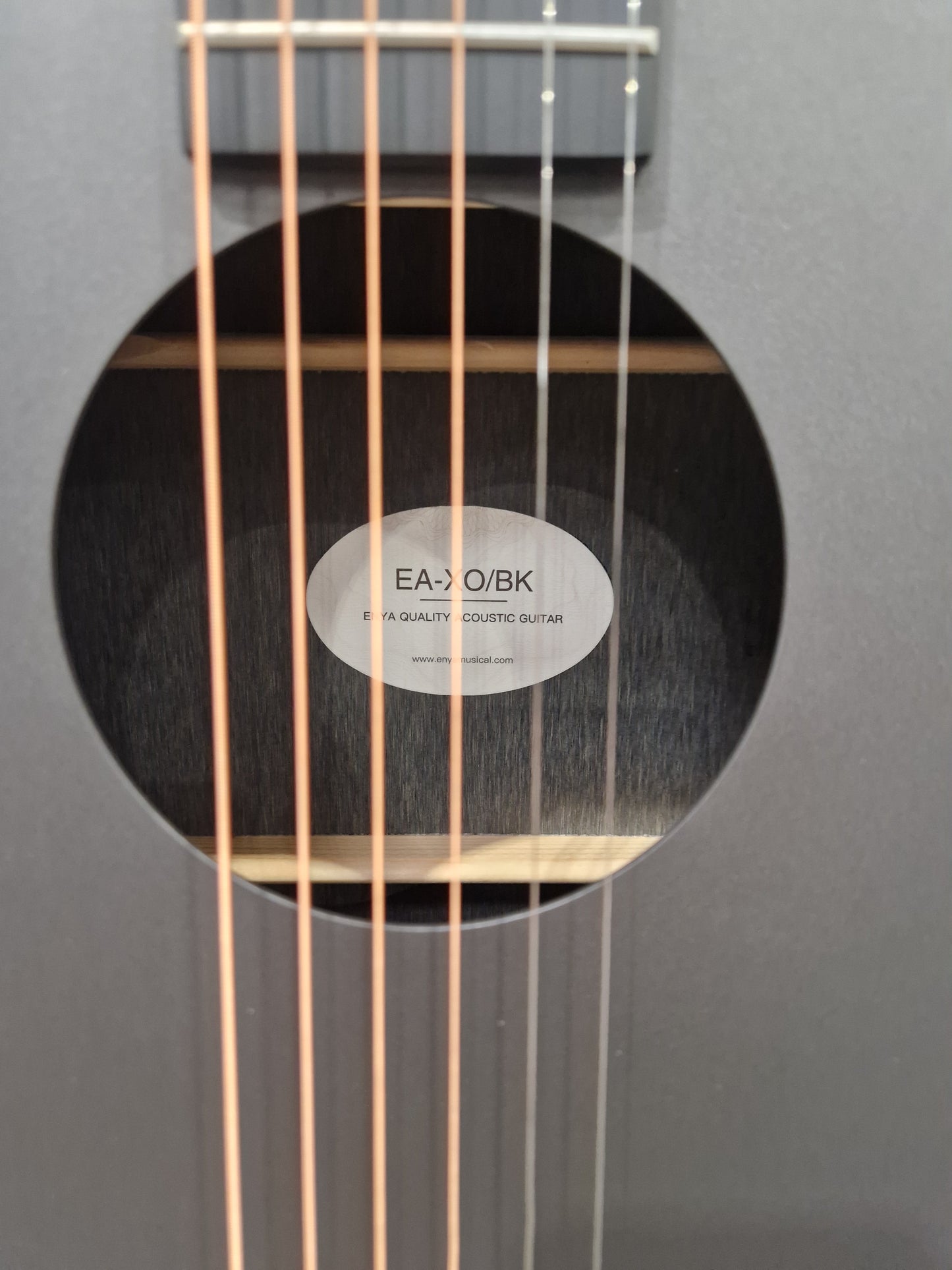 Enya Ea-xo-bk Acoustic Guitar - Carbon Fiber Construction, Built-in Electronics - Mint w/ Soft Case