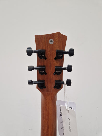 Enya Ea-xo-bk Acoustic Guitar - Carbon Fiber Construction, Built-in Electronics - Mint w/ Soft Case