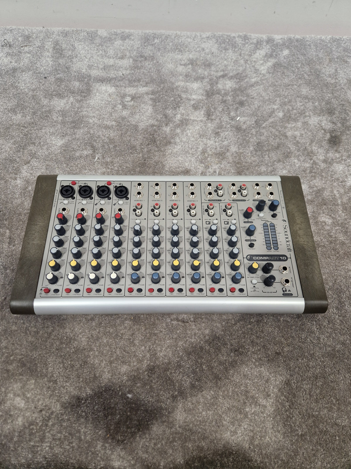 Soundcraft Compact 10 Mixer - 10 Channels, Compact Design - Very Good w/ Power Supply & Manuals