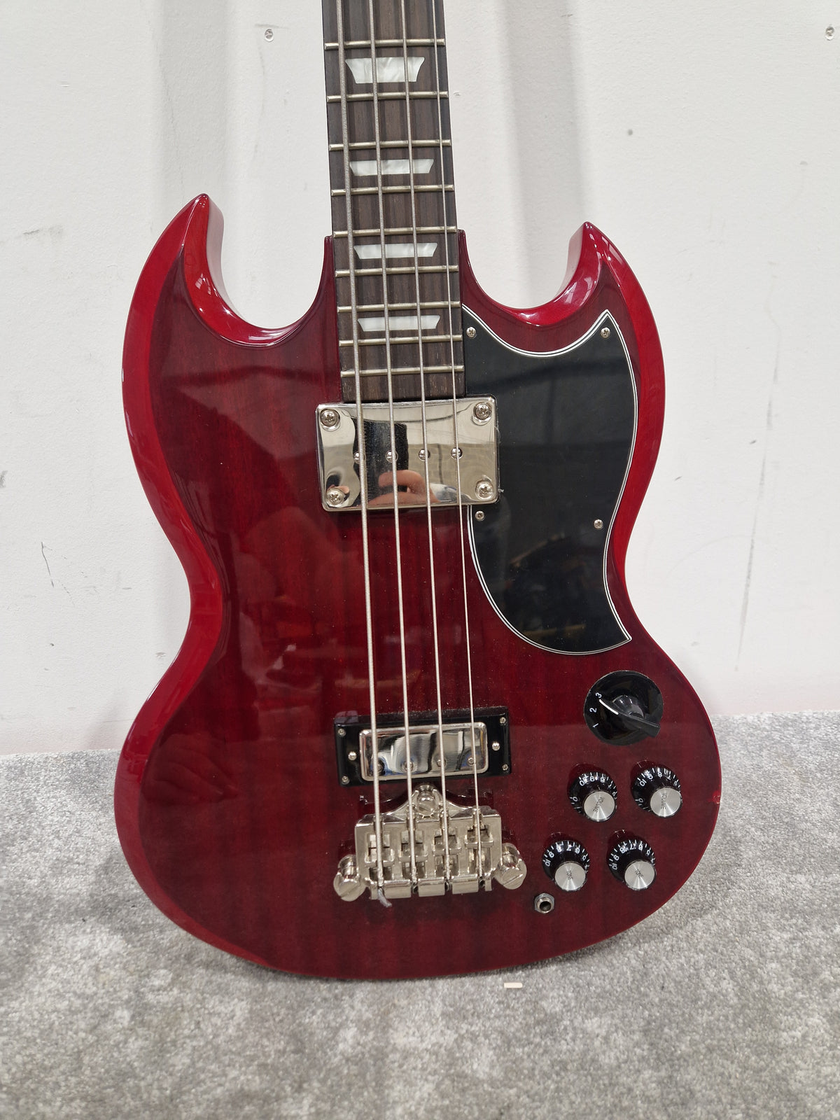 Epiphone SG Bass Eb-3 Cherry Red Bass Guitar - Mahogany Body, Sidewinder Pickup - Very Good