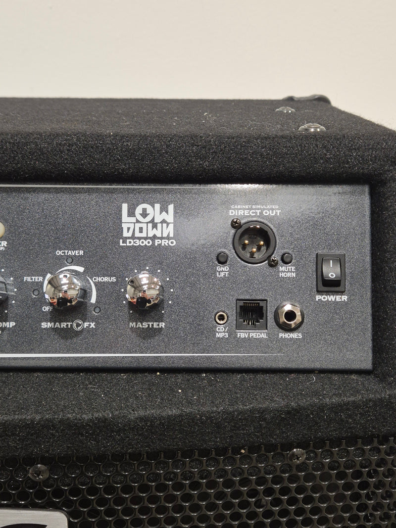 Line 6 Lowdown LD300 Bass Combo Amplifier - 300 Watts - Excellent w/ Power Supply - Image 4