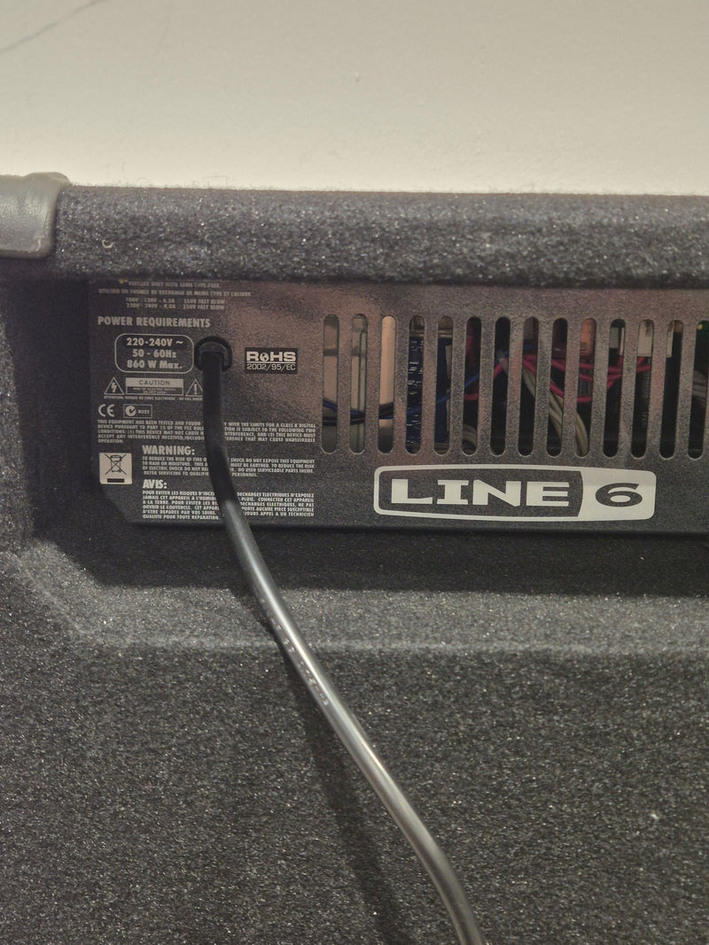 Line 6 Lowdown LD300 Bass Combo Amplifier - 300 Watts - Excellent w/ Power Supply - Image 7