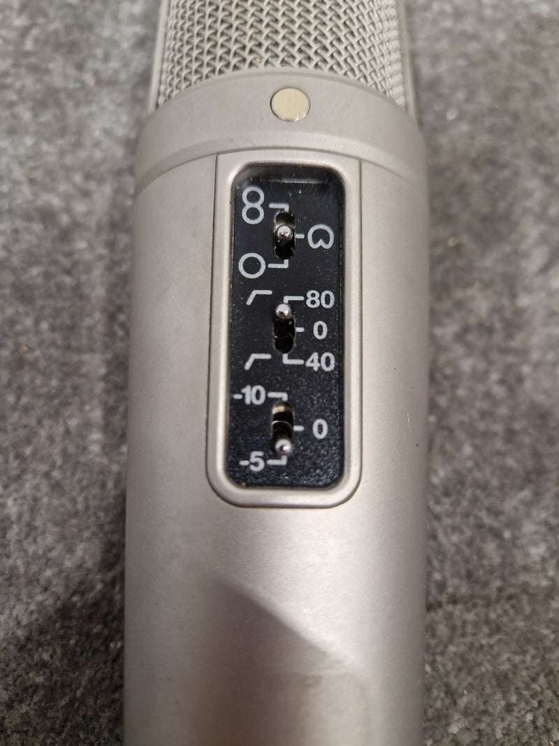 Rode NT2-a Studio Condenser Microphone - Multi-Pattern, Large Diaphragm - Very Good w/ Soft Case & Mic holder - Image 2