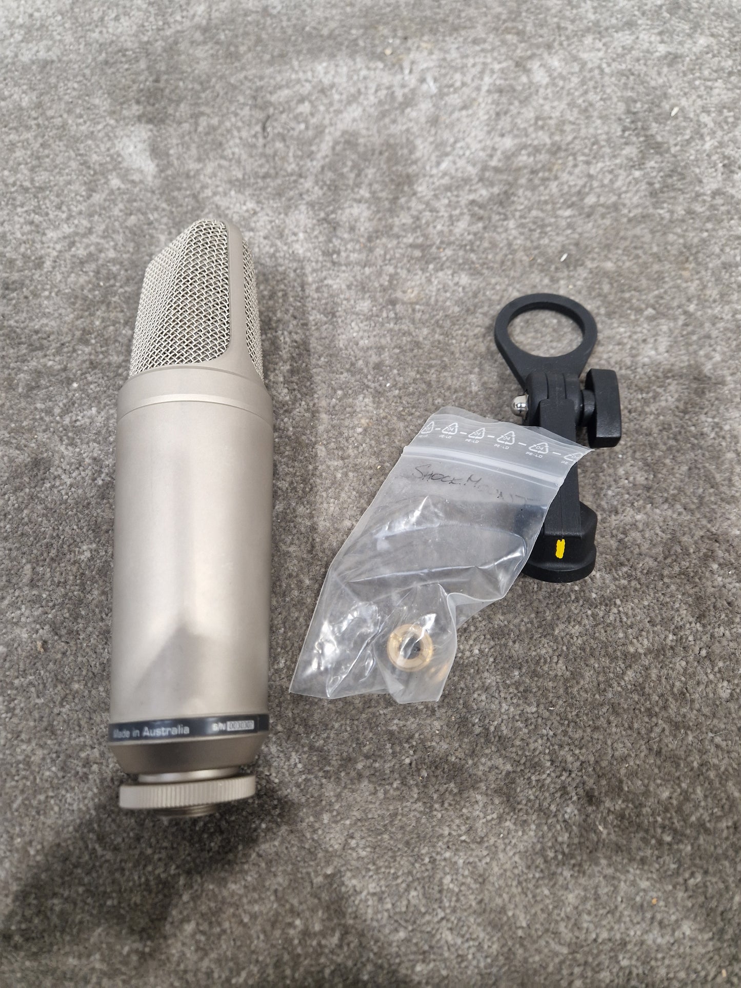 Rode NT2-a Studio Condenser Microphone - Multi-Pattern, Large Diaphragm - Very Good w/ Soft Case & Mic holder