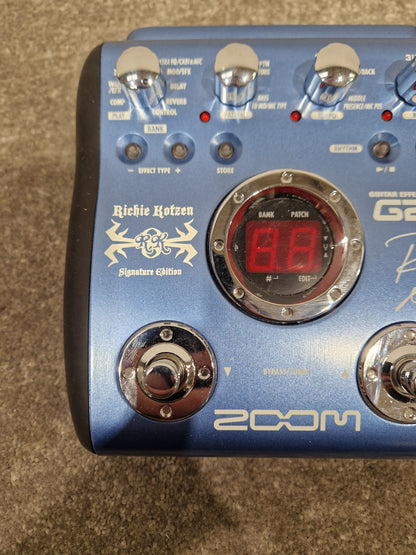 Zoom G2R Richie Kotzen Signature Edition Effects Pedal - Signature Model, Multi-Effects - Excellent w/ Original Box & Power Supply & Manuals