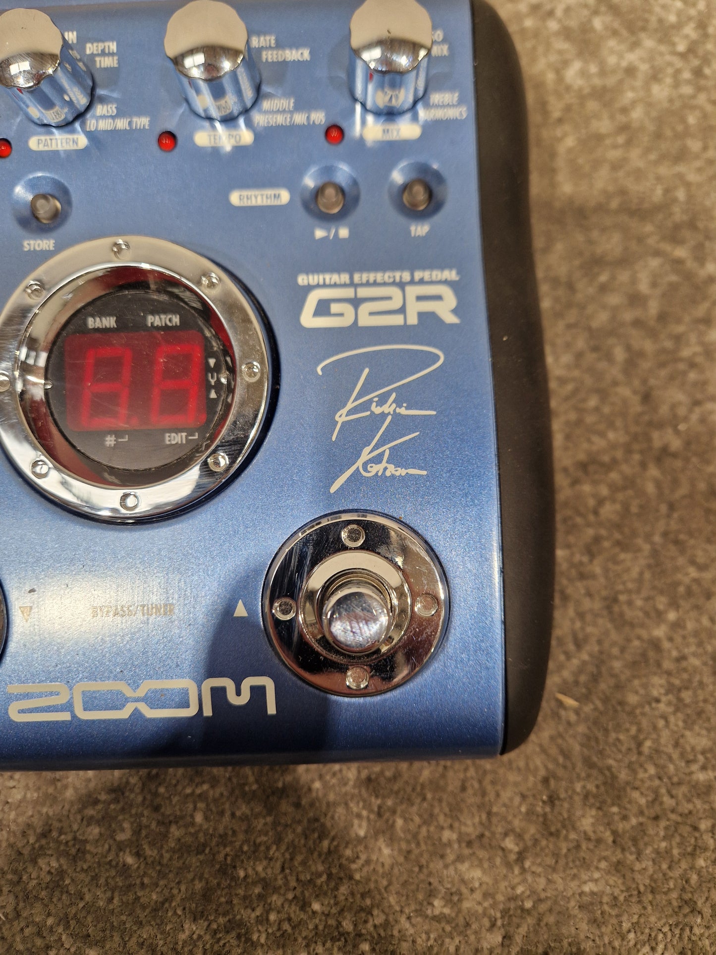 Zoom G2R Richie Kotzen Signature Edition Effects Pedal - Signature Model, Multi-Effects - Excellent w/ Original Box & Power Supply & Manuals