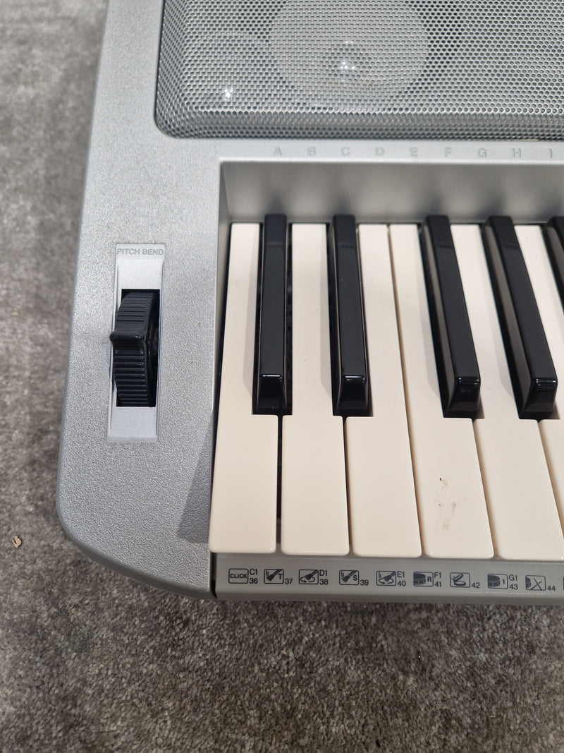 Yamaha Psr450 Keyboard - 61 Keys, Built-in Speakers - Fair - Image 10