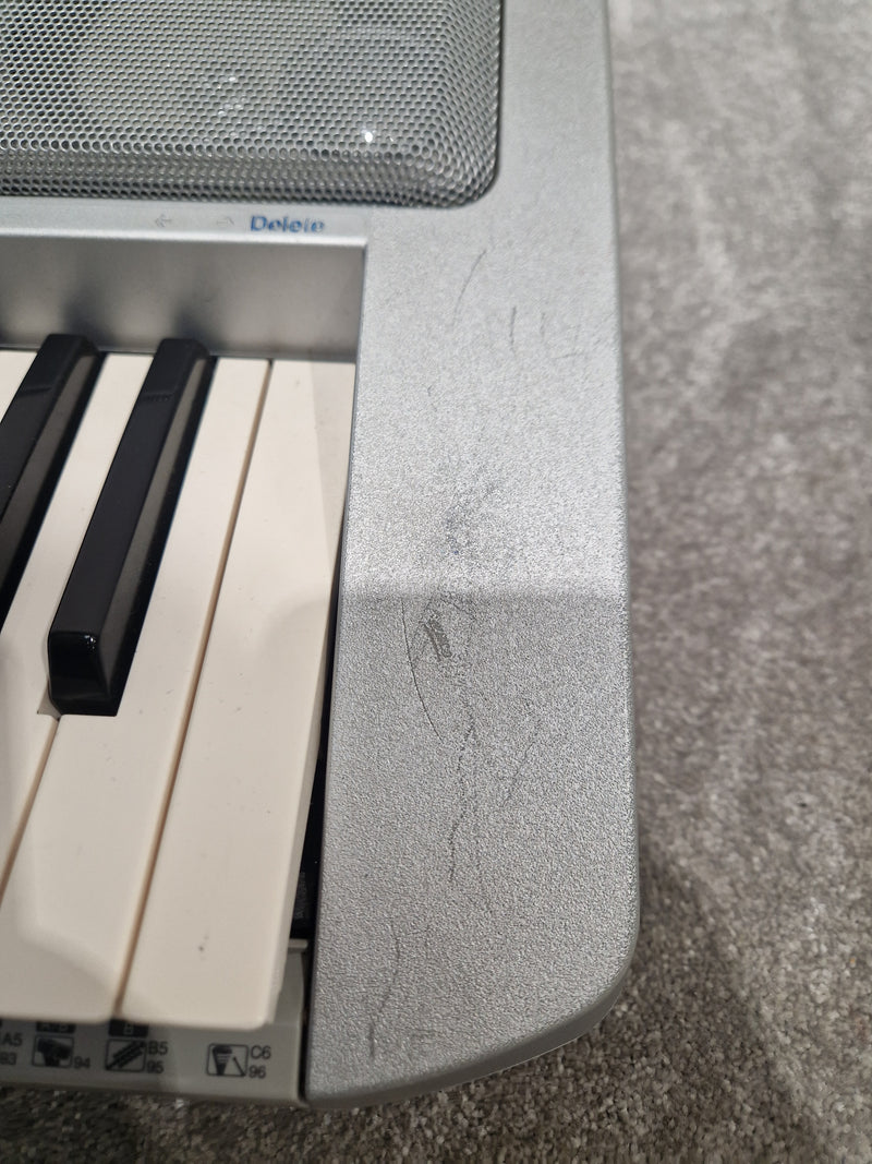 Yamaha Psr450 Keyboard - 61 Keys, Portable Design - Spares or Repair - Image 7