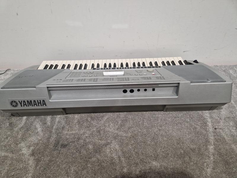 Yamaha Psr450 Keyboard - 61 Keys, Portable Design - Spares or Repair - Image 3