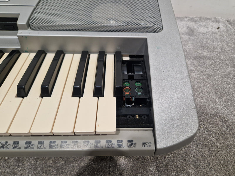 Yamaha Psr450 Keyboard - 61 Keys, Touch Sensitive - Spares or Repair - Image 8