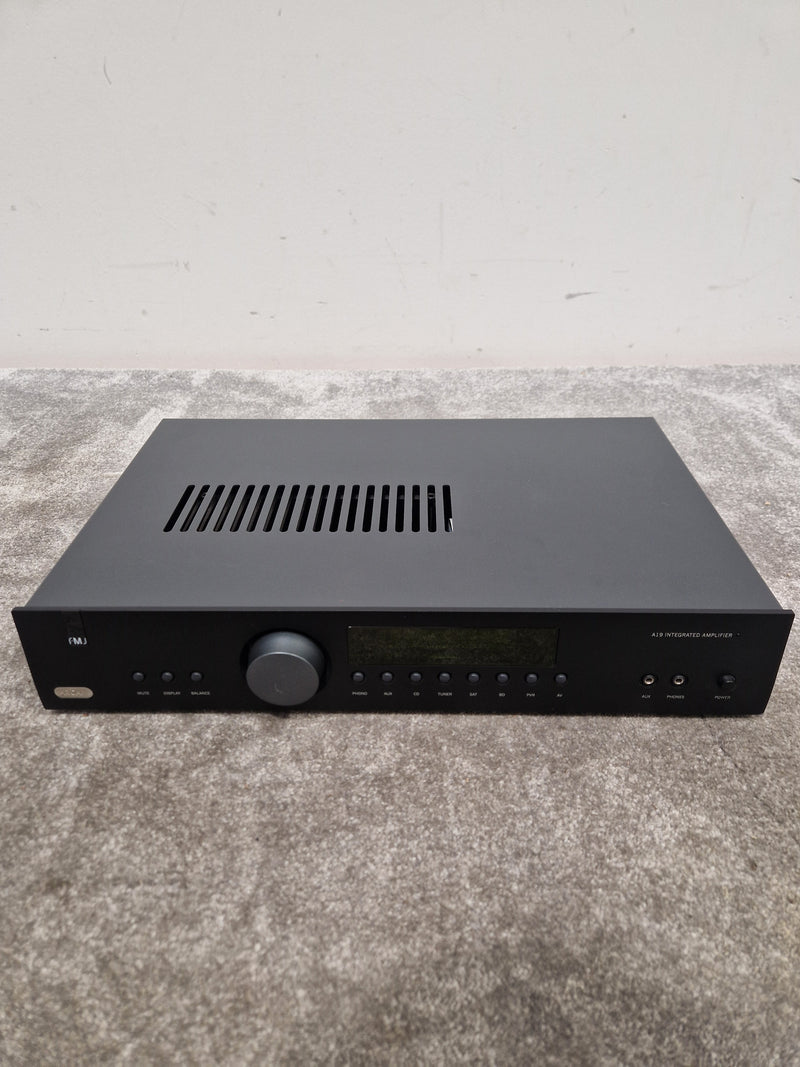 Arcam FMJ A19 Integrated Amplifier - 200W per Channel, Class G Technology - Excellent w/ Original Box & Power Supply & remote control - Image 8