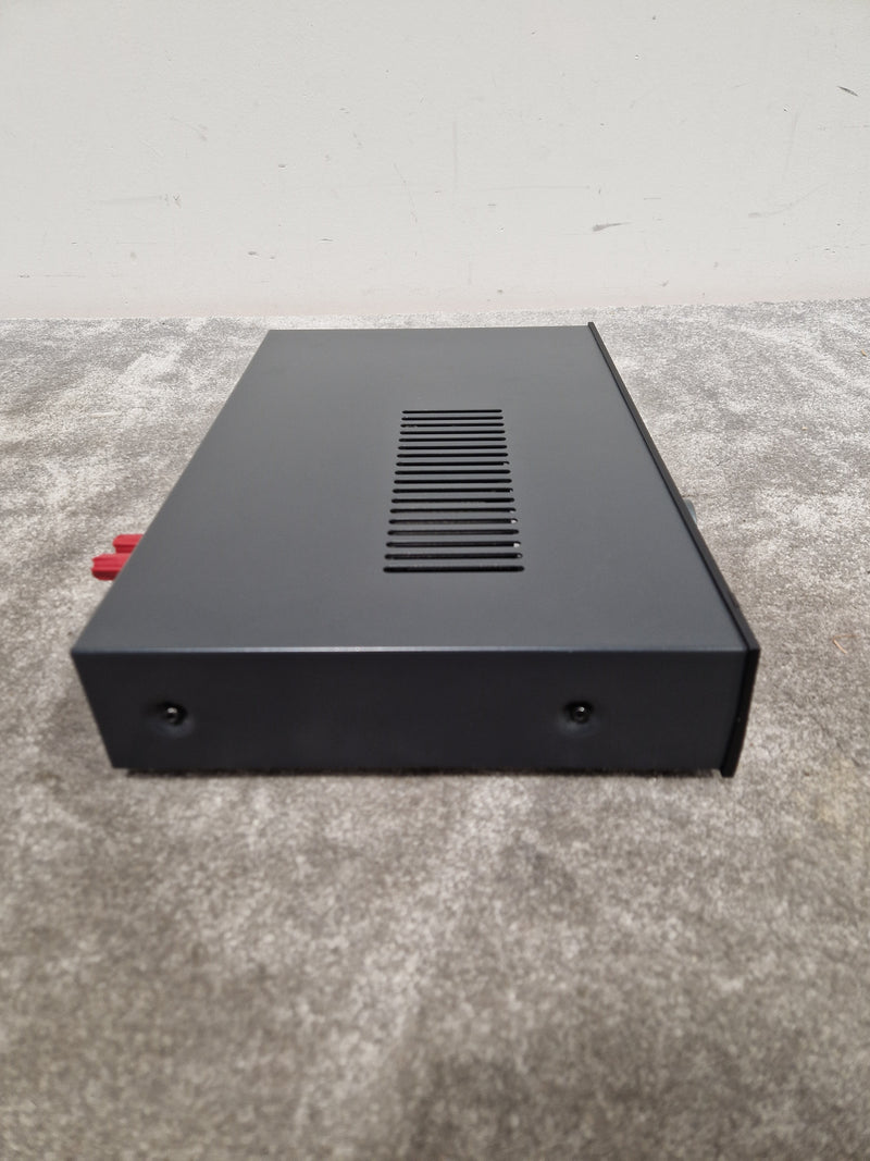 Arcam FMJ A19 Integrated Amplifier - 200W per Channel, Class G Technology - Excellent w/ Original Box & Power Supply & remote control - Image 4