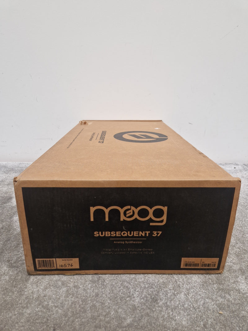 Moog Subsequent 37 Keyboard - Paraphonic Synthesizer, 37-Key - Excellent w/ Original Box & Power Supply & Manuals - Image 2