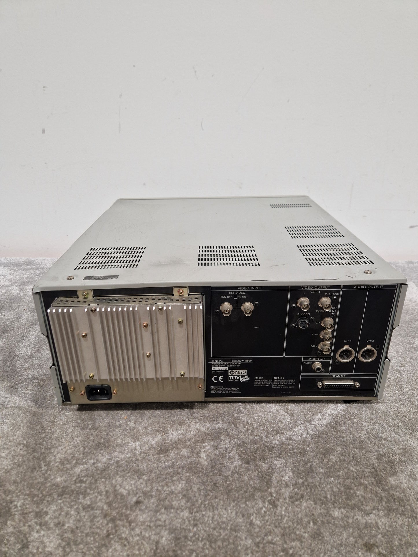 Sony Betacam SP Video Cassette Player - UVW-1200p RGB - Professional Video Deck, RGB Output - Good