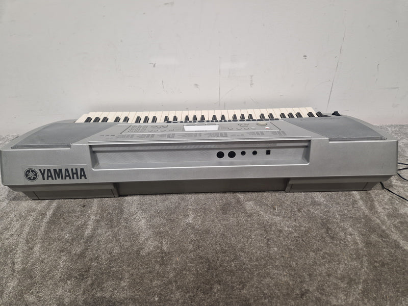 Yamaha Psr450 Keyboard - Portable Arranger, 61 Keys - Spares or Repair - Image 2