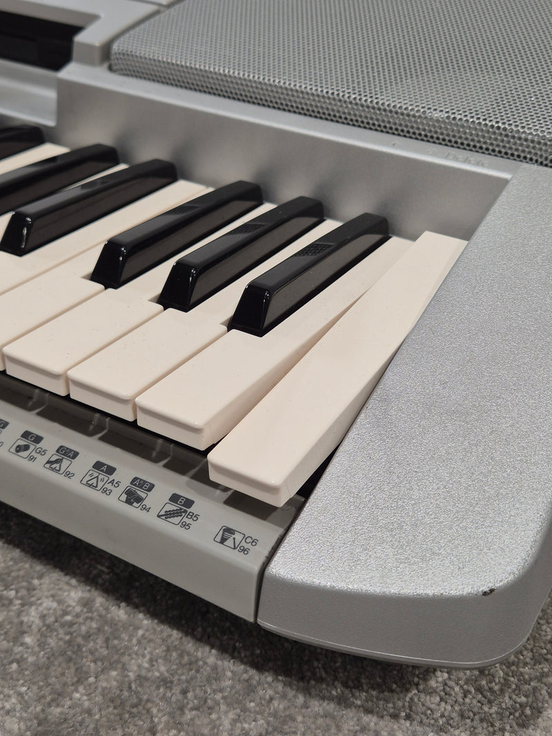 Yamaha Psr450 Keyboard - 61 Keys, Built-in Speakers - Fair - Image 5