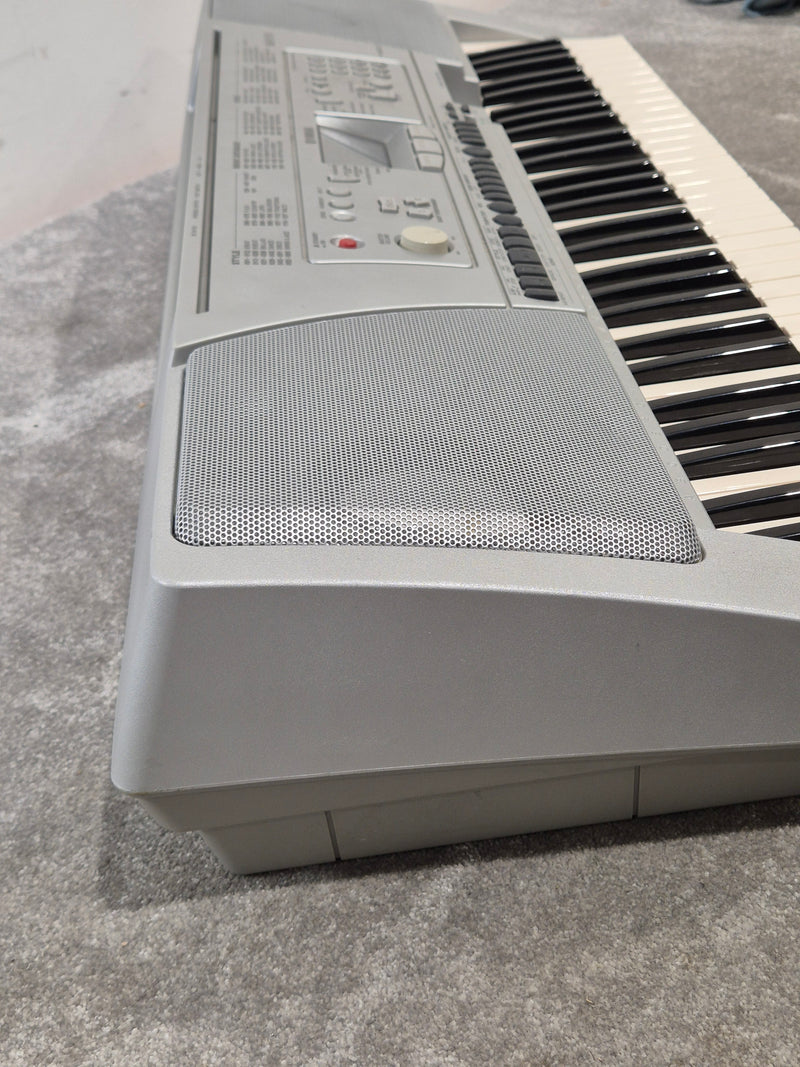 Yamaha Psr450 Keyboard - 61 Keys, Built-in Speakers - Fair - Image 9