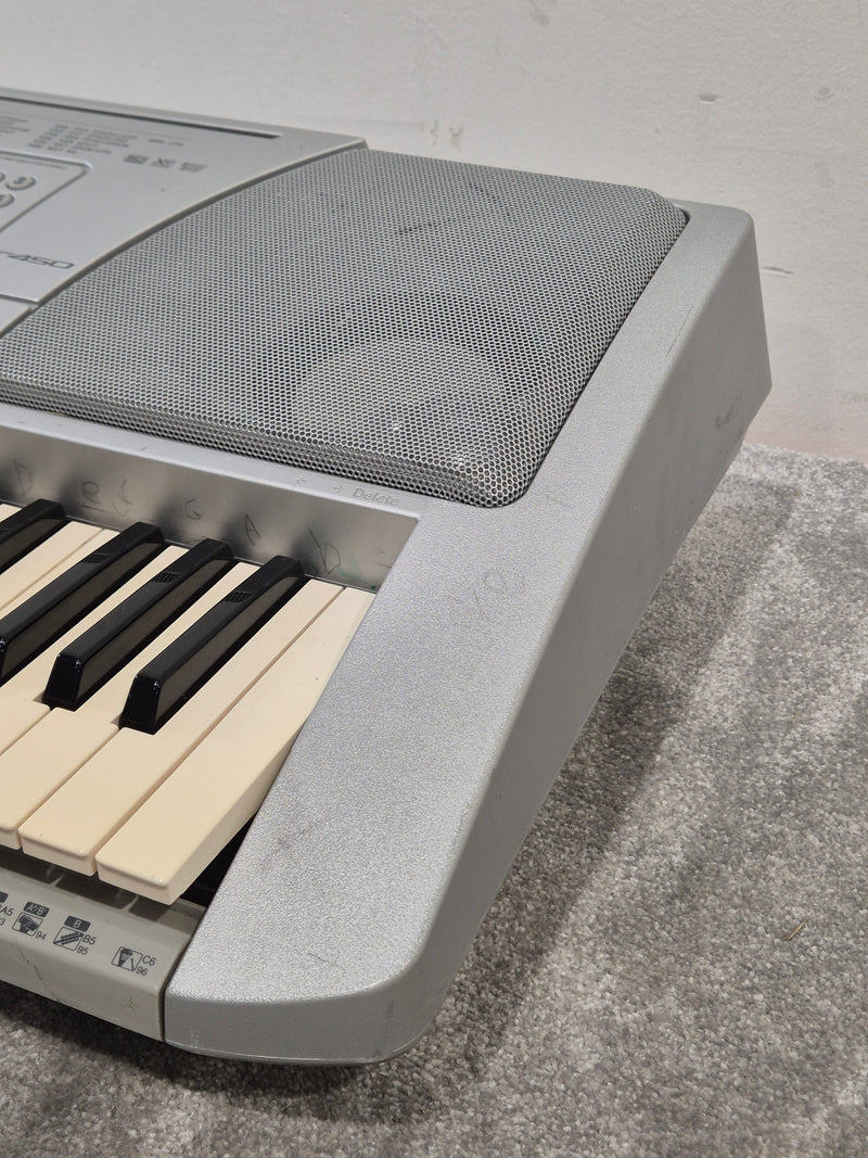 Yamaha PSR450 Keyboard - 61 Keys, Portable - Fair - Image 9