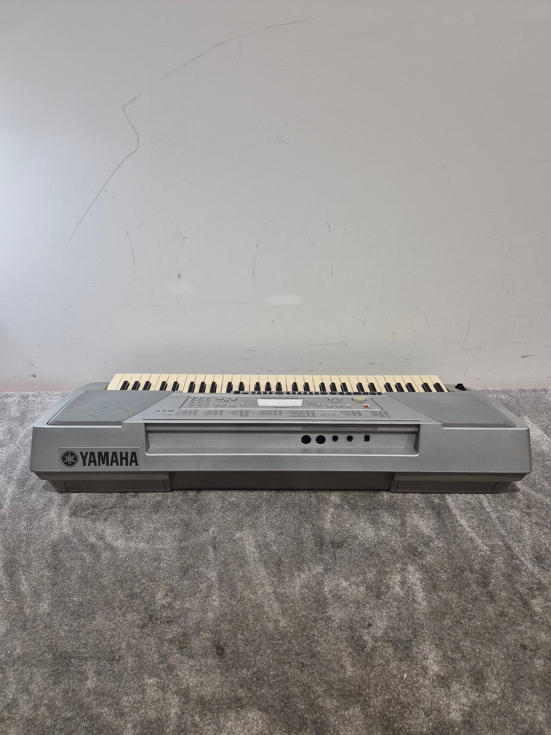Yamaha PSR450 Keyboard - 61 Keys, Portable - Fair - Image 11
