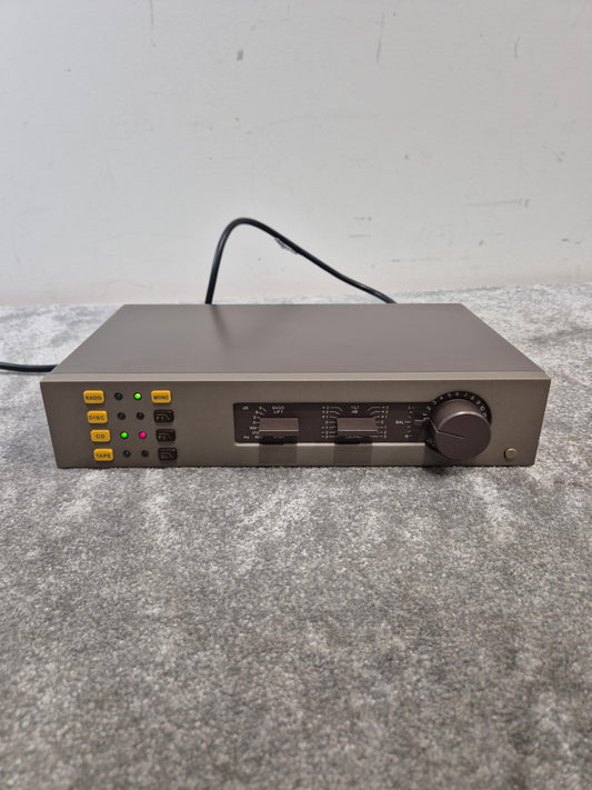 Quad 34 Control Unit Preamplifier - High Fidelity Audio, Versatile Controls - Excellent