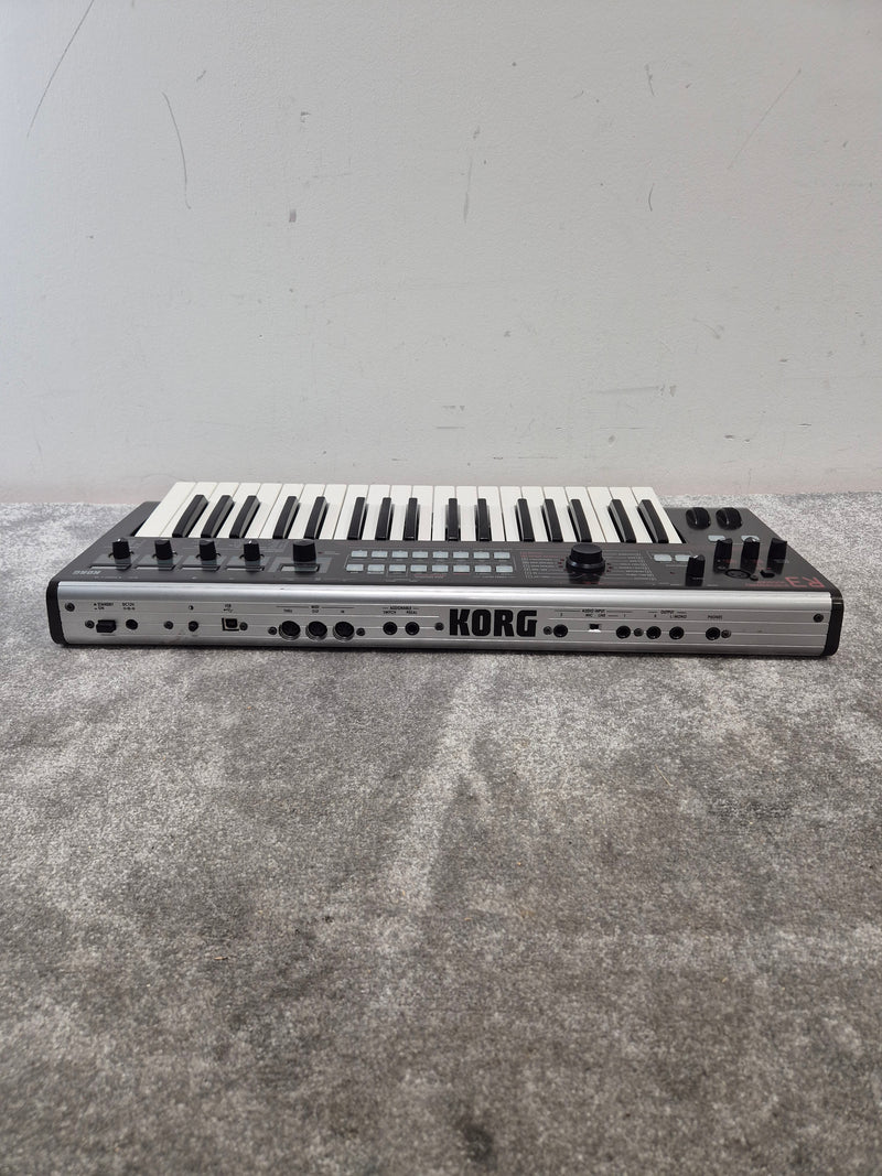 Korg R3 Synthesiser/vocoder Keyboard - Vocoder Functionality, 8-Voice Synthesis - Very Good w/ Power Supply & Accessories - Image 7