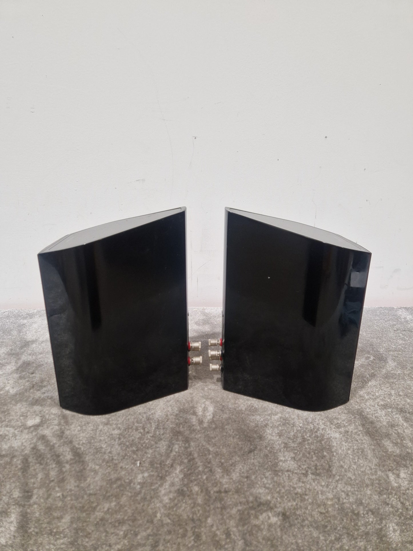 Sonus Faber Vanere 1.5 Pair Floorstanding Speakers - 2-Way Design, Curved Cabinets - Spares or Repair w/ Manuals & Stands